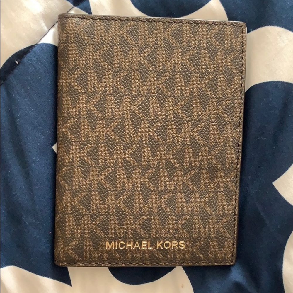 Michael Kors Bedford Travel Passport Wallet